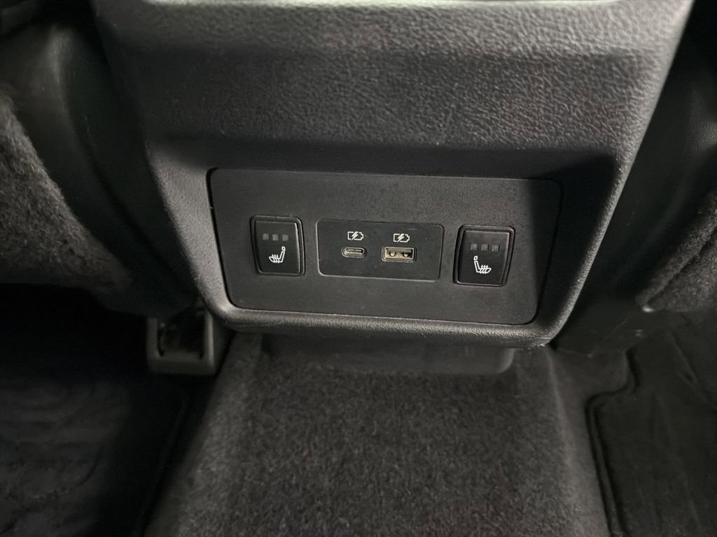 Used 2021 Nissan Rogue SV AWD/4WD image 25