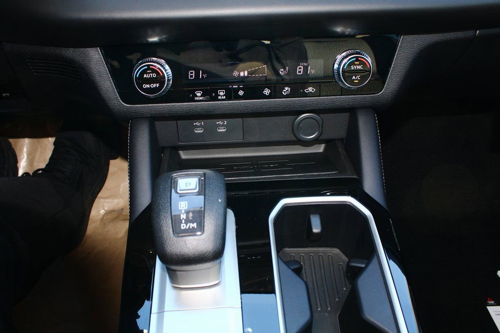 New 2026 Mitsubishi Outlander ES image 18