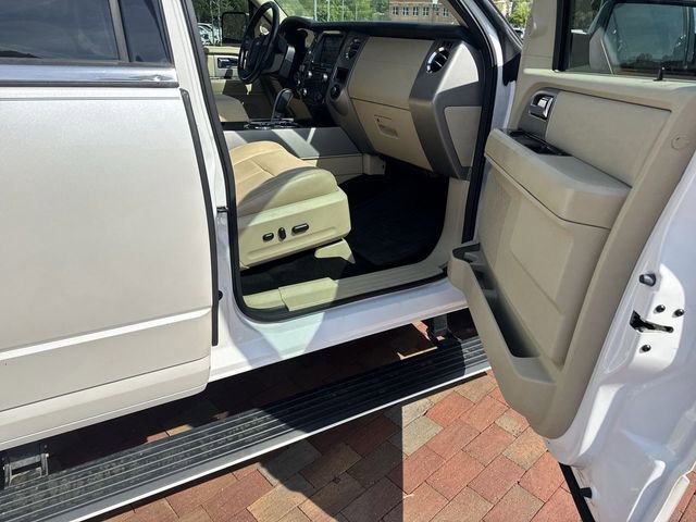 Used 2017 Ford Expedition Limited w/ Equipment Group 301A image 29