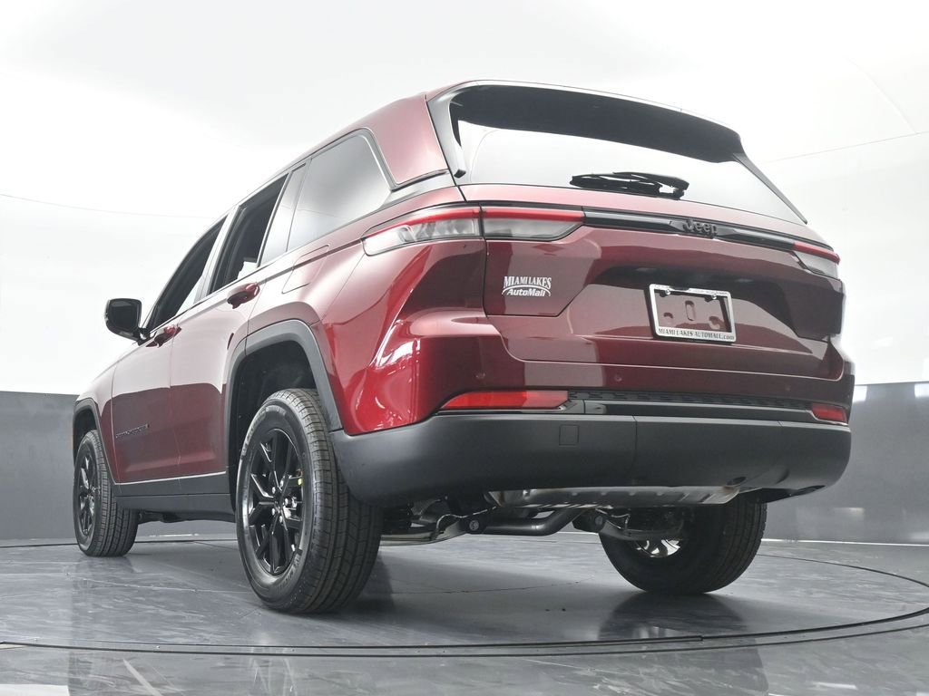 New 2025 Jeep Grand Cherokee Altitude image 52