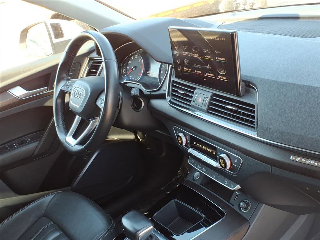 Used 2023 Audi Q5 2.0T Premium image 12