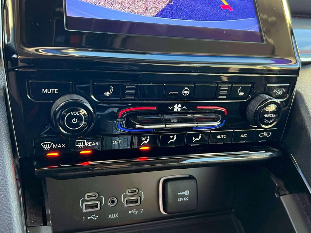 Certified 2023 Jeep Grand Cherokee Laredo w/ Luxury Tech Group I image 29