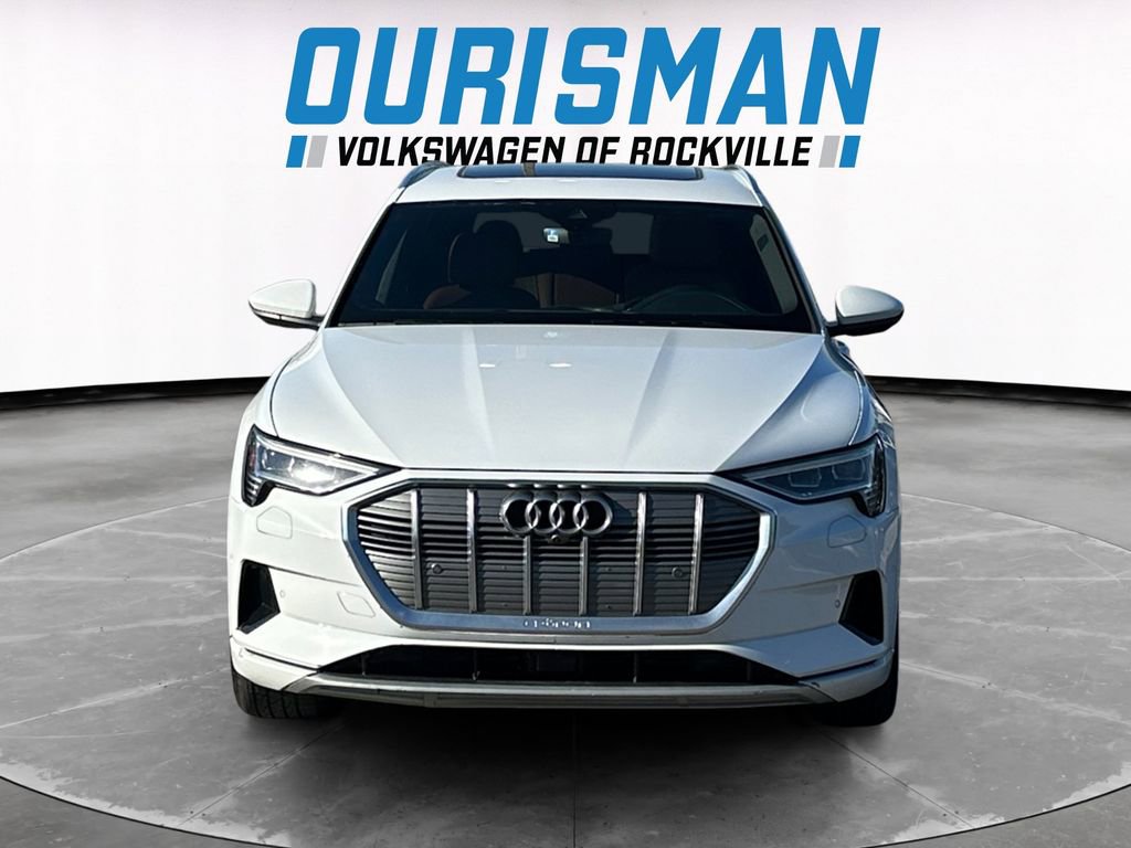 Used 2019 Audi e-tron Premium Plus image 8