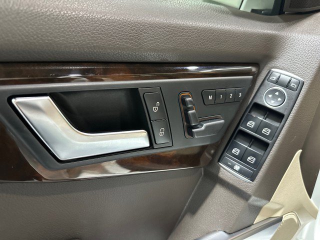 Used 2015 Mercedes-Benz GLK 350 4MATIC image 34
