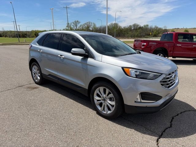 Used 2024 Ford Edge Titanium AWD/4WD image 3