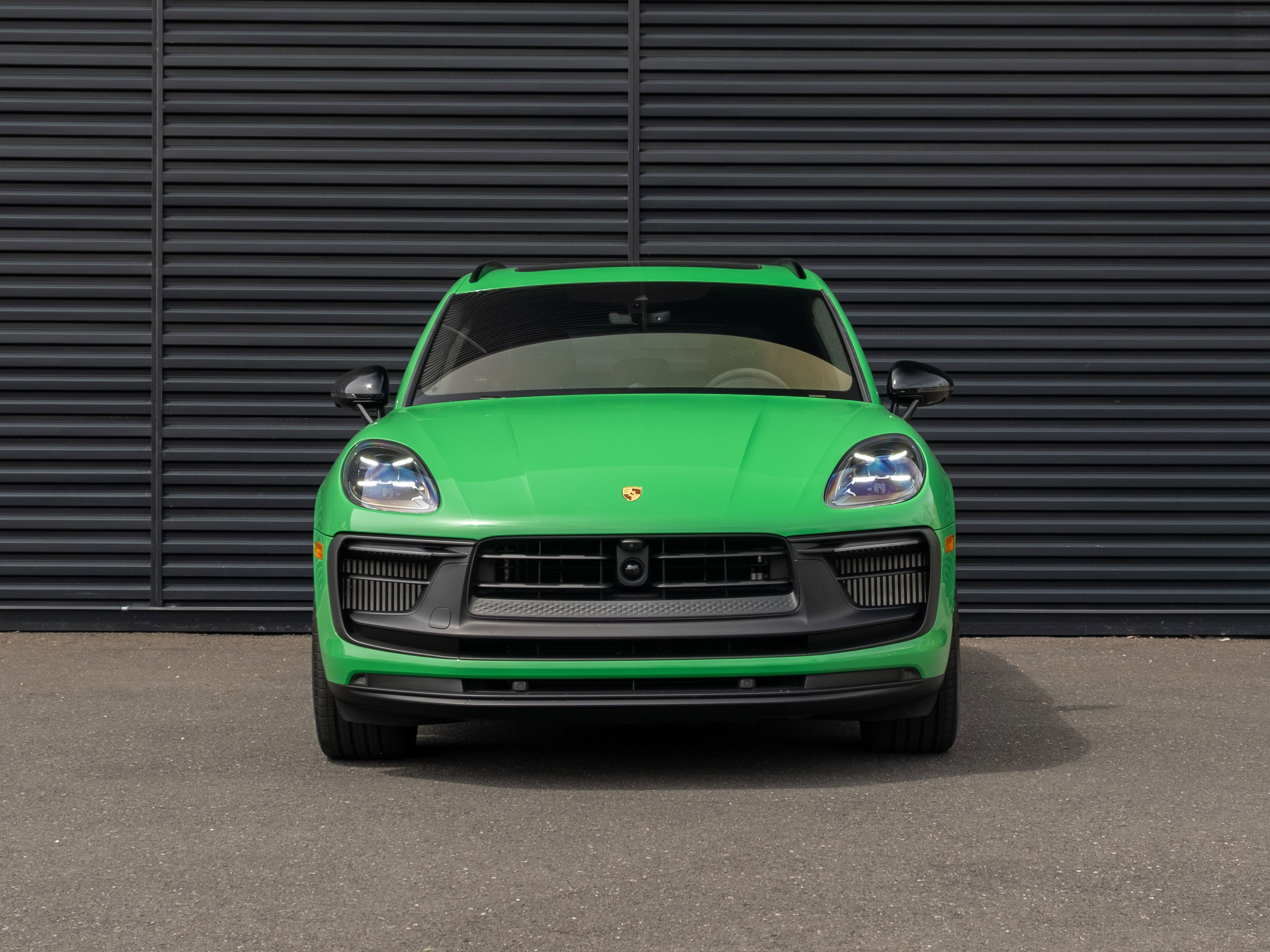 Certified 2025 Porsche Macan GTS image 11