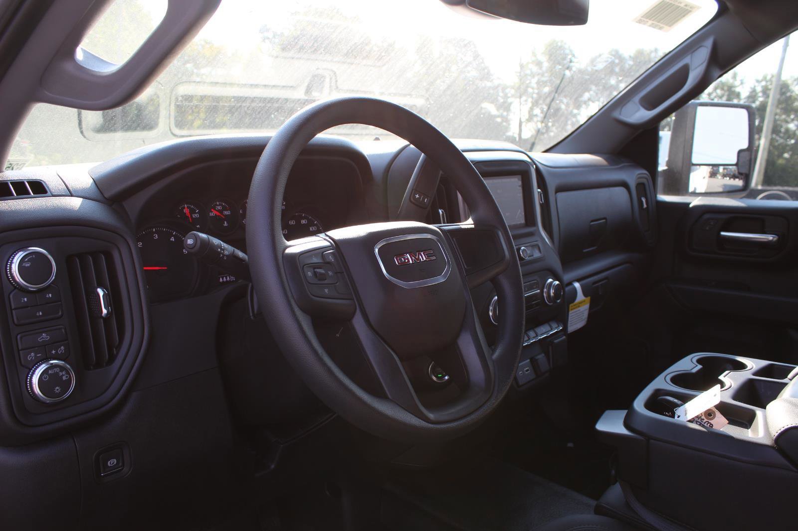 New 2025 GMC Sierra 2500 Pro w/ Convenience Package image 16