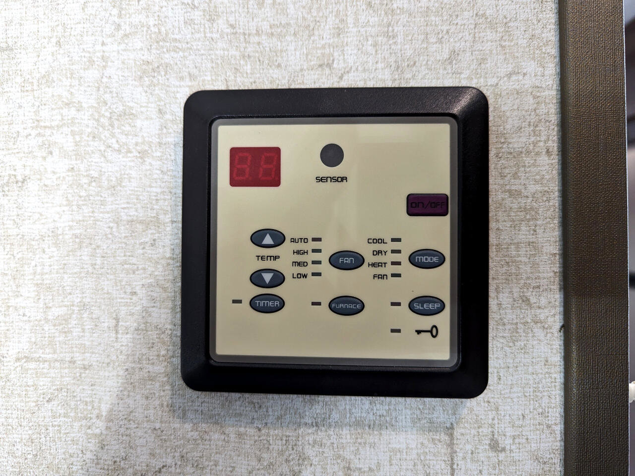 Used 2019 Chevrolet Express 4500 w/ RV Package RWD image 92