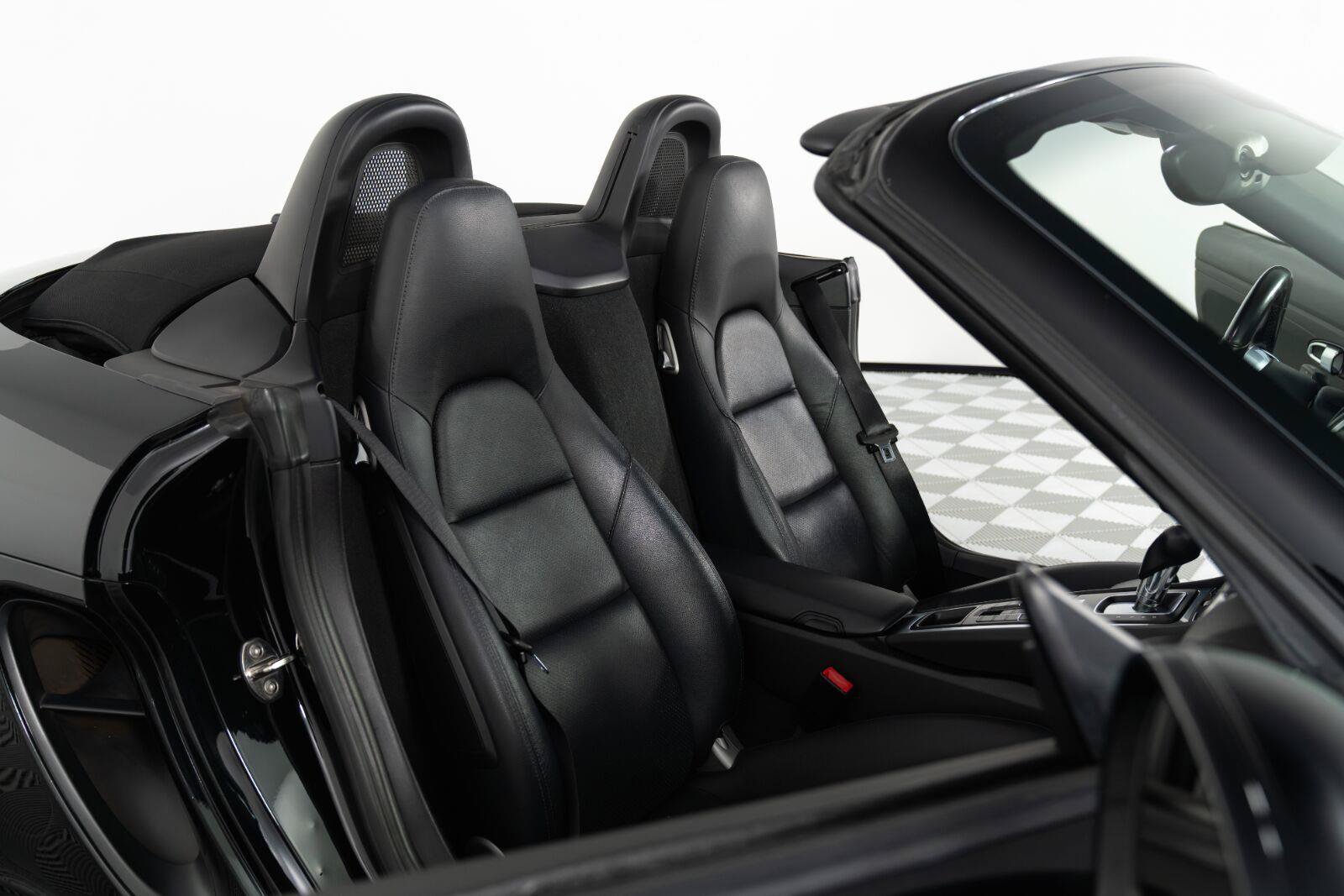 Used 2015 Porsche Boxster S RWD image 9