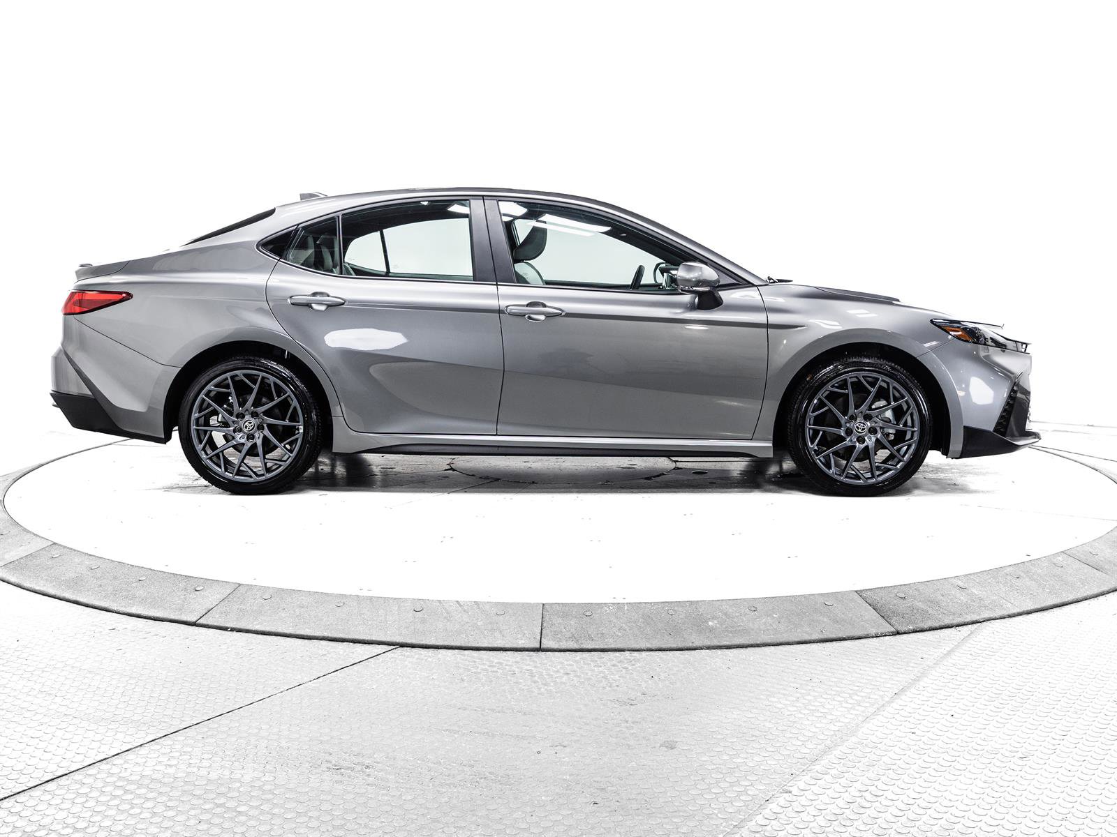 Certified 2025 Toyota Camry SE w/ Convenience Package image 12