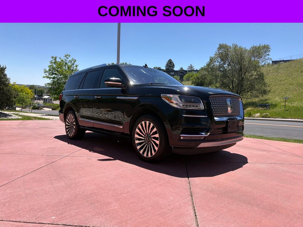 Used 2018 Lincoln Navigator Reserve w/ Technology Package AWD/4WD image 2