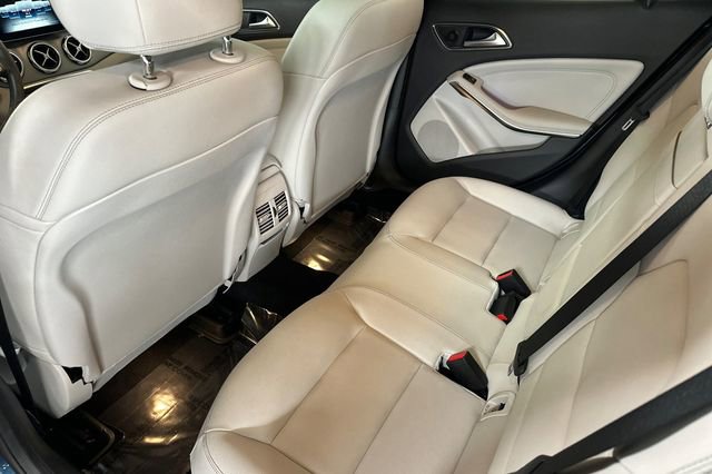 Used 2019 Mercedes-Benz GLA 250 4MATIC image 14