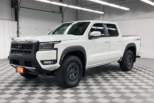 New 2026 Nissan Frontier PRO-4X w/ Tow Package AWD/4WD image 2