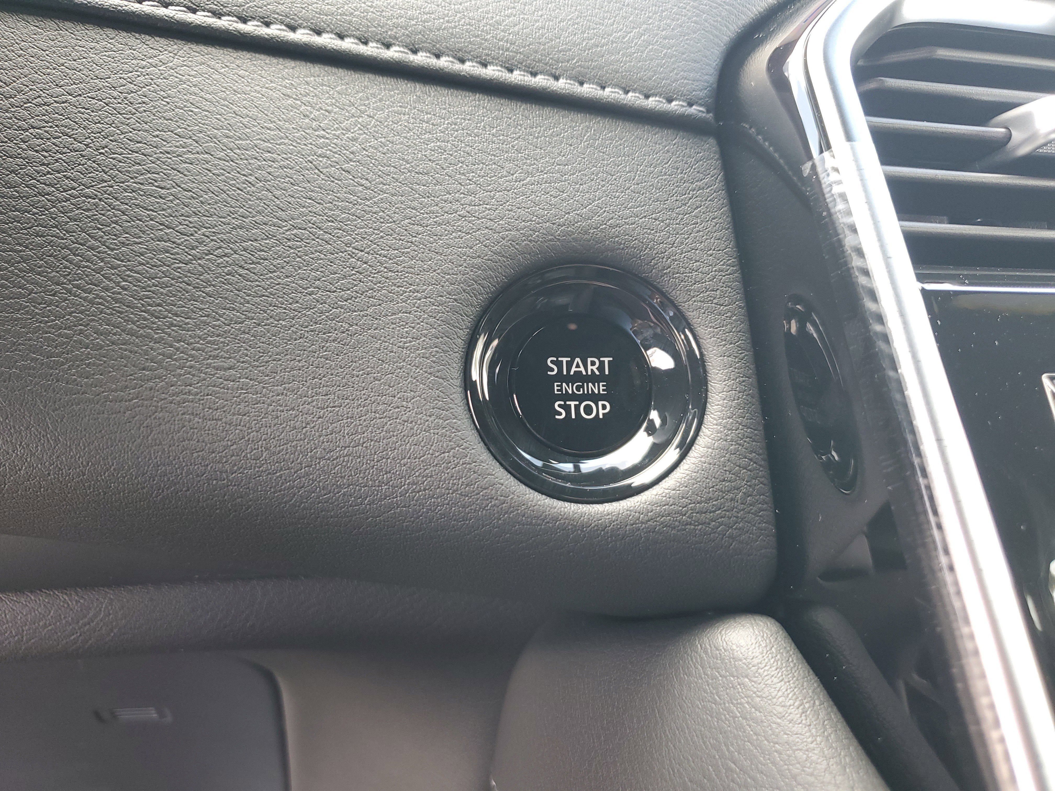 New 2025 Nissan Armada SL w/ Captain's Chari Seat Package RWD image 15
