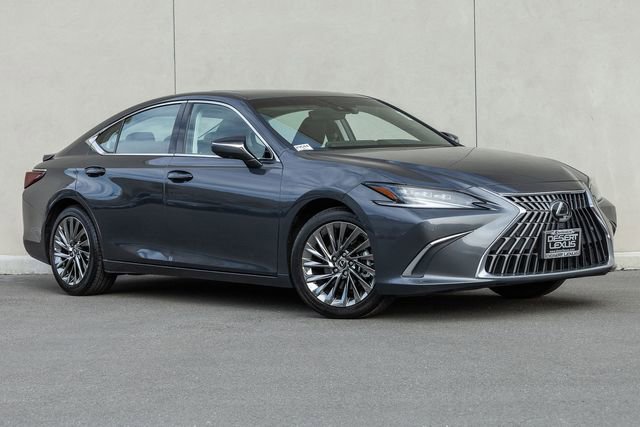 Used 2024 Lexus ES 300h w/ Luxury Package image 16