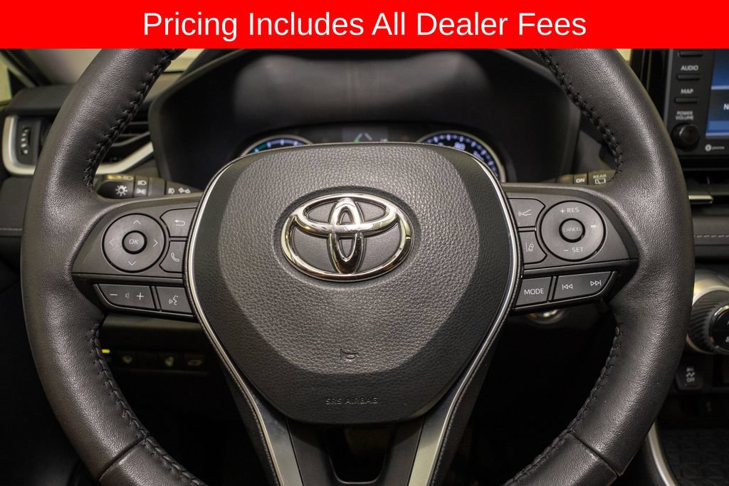 Used 2022 Toyota RAV4 XLE Premium AWD/4WD image 20