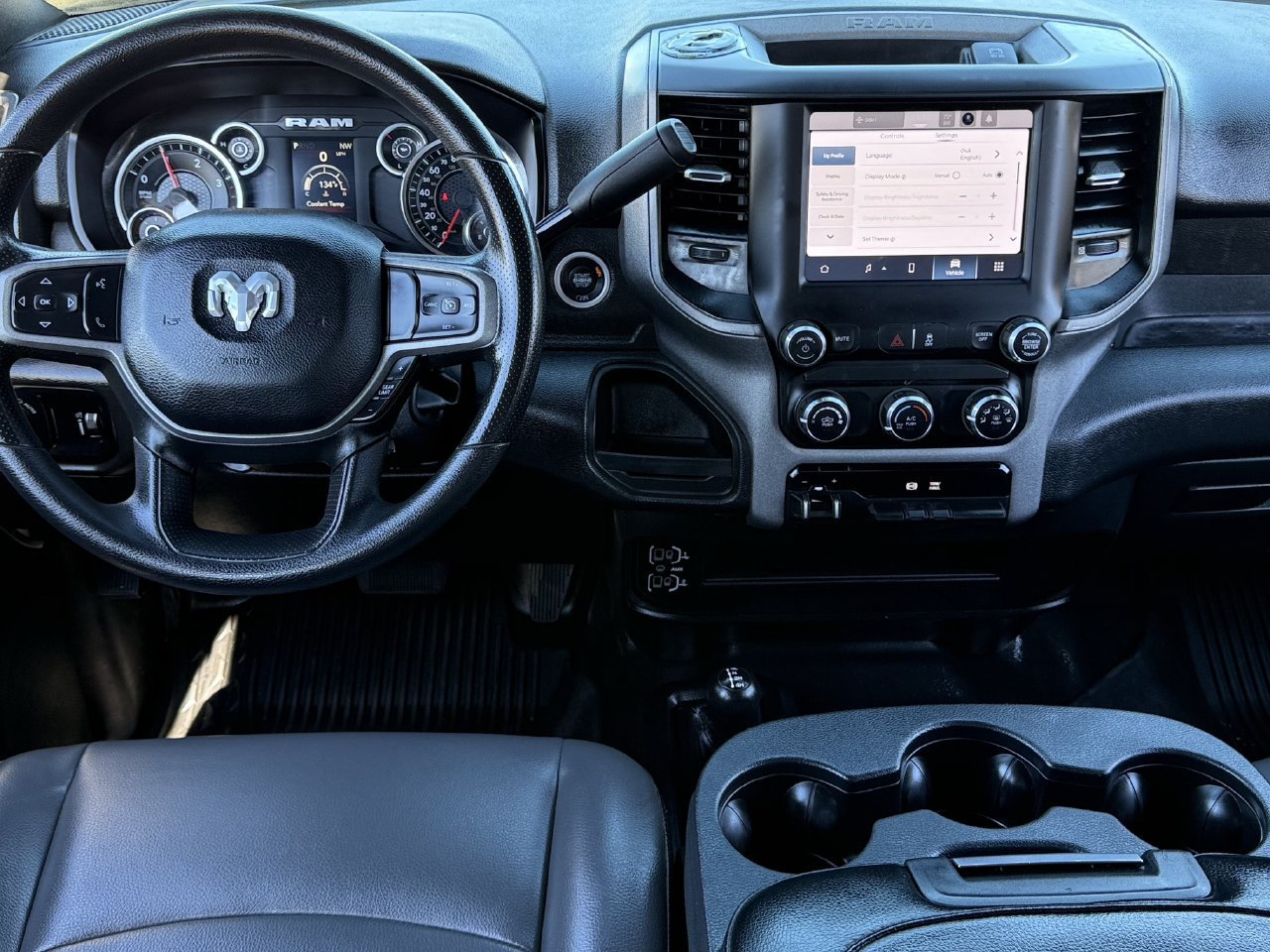 Used 2024 RAM 3500 Tradesman w/ Chrome Appearance Group AWD/4WD image 10