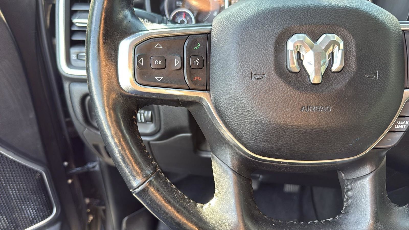 Used 2020 RAM 1500 Laramie image 17