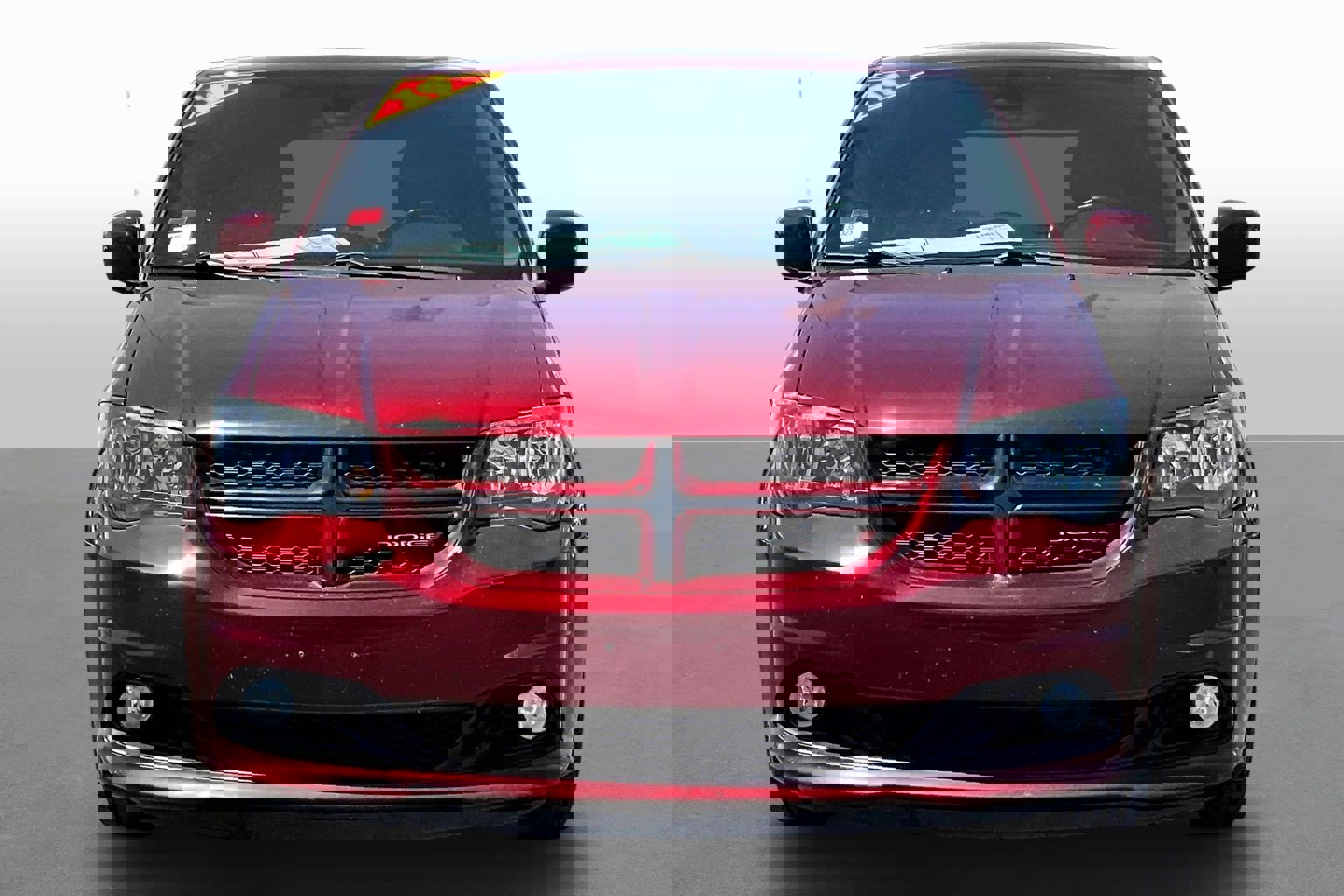 Used 2019 Dodge Grand Caravan GT image 3