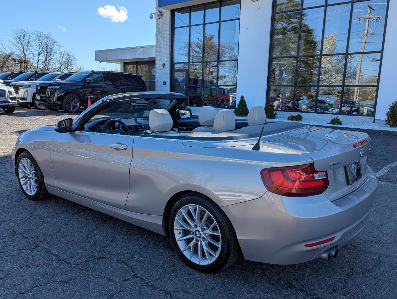 Used 2015 BMW 228i xDrive Convertible AWD/4WD image 40