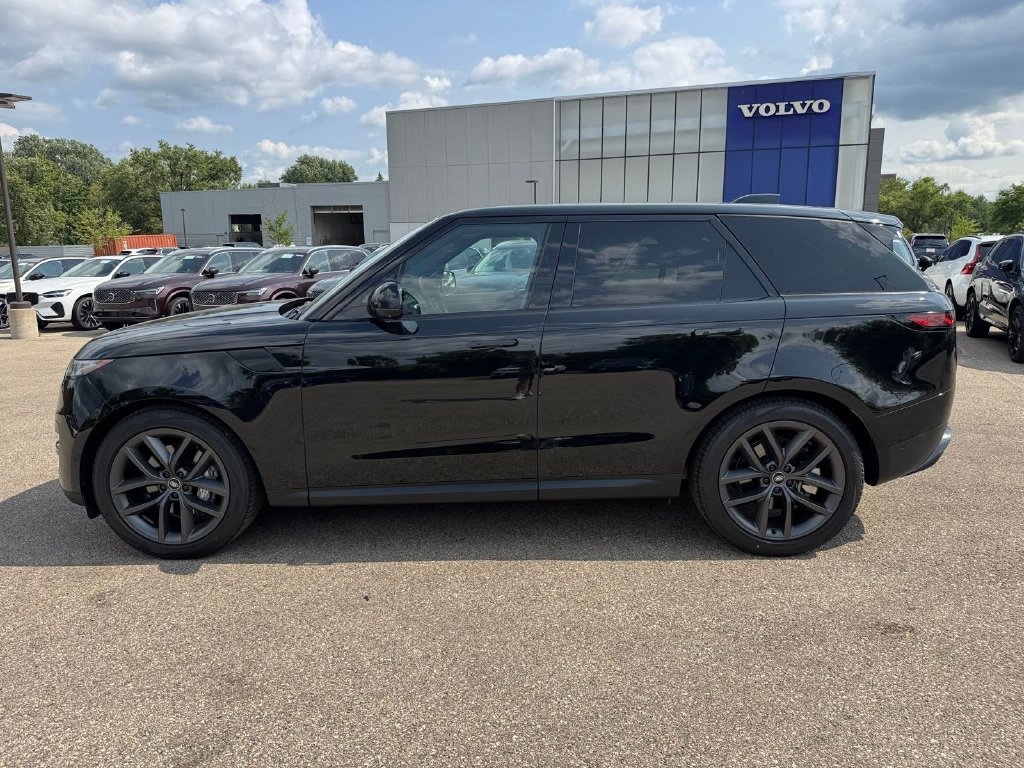 Certified 2025 Land Rover Range Rover Sport SE AWD/4WD image 2