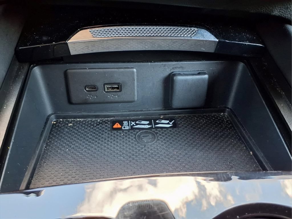 Certified 2025 Buick Envision Preferred AWD/4WD image 28