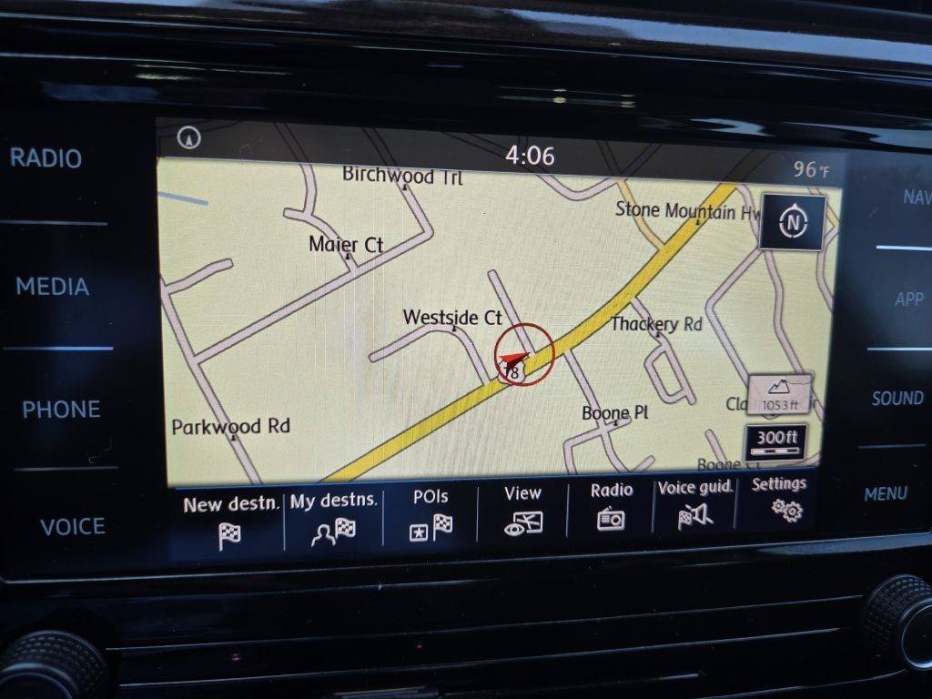 Used 2020 Volkswagen Passat 2.0T SEL FWD image 28