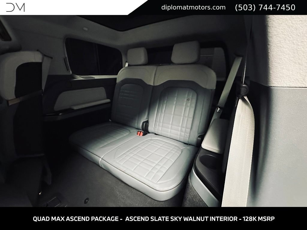 Used 2026 Rivian R1S Premium AWD/4WD image 27