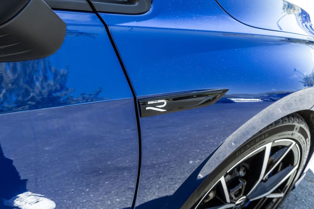 Used 2022 Volkswagen Golf R AWD/4WD image 4
