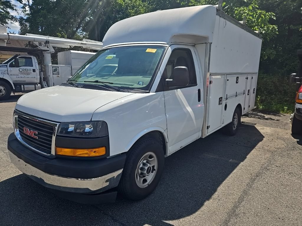 Used 2019 GMC Savana 3500 w/ Power Convenience Package RWD image 3