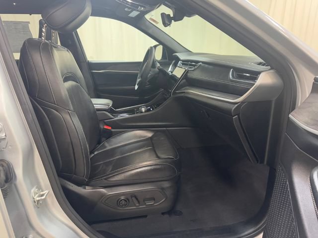 Used 2024 Jeep Grand Cherokee L Limited w/ Luxury Tech Group II AWD/4WD image 44