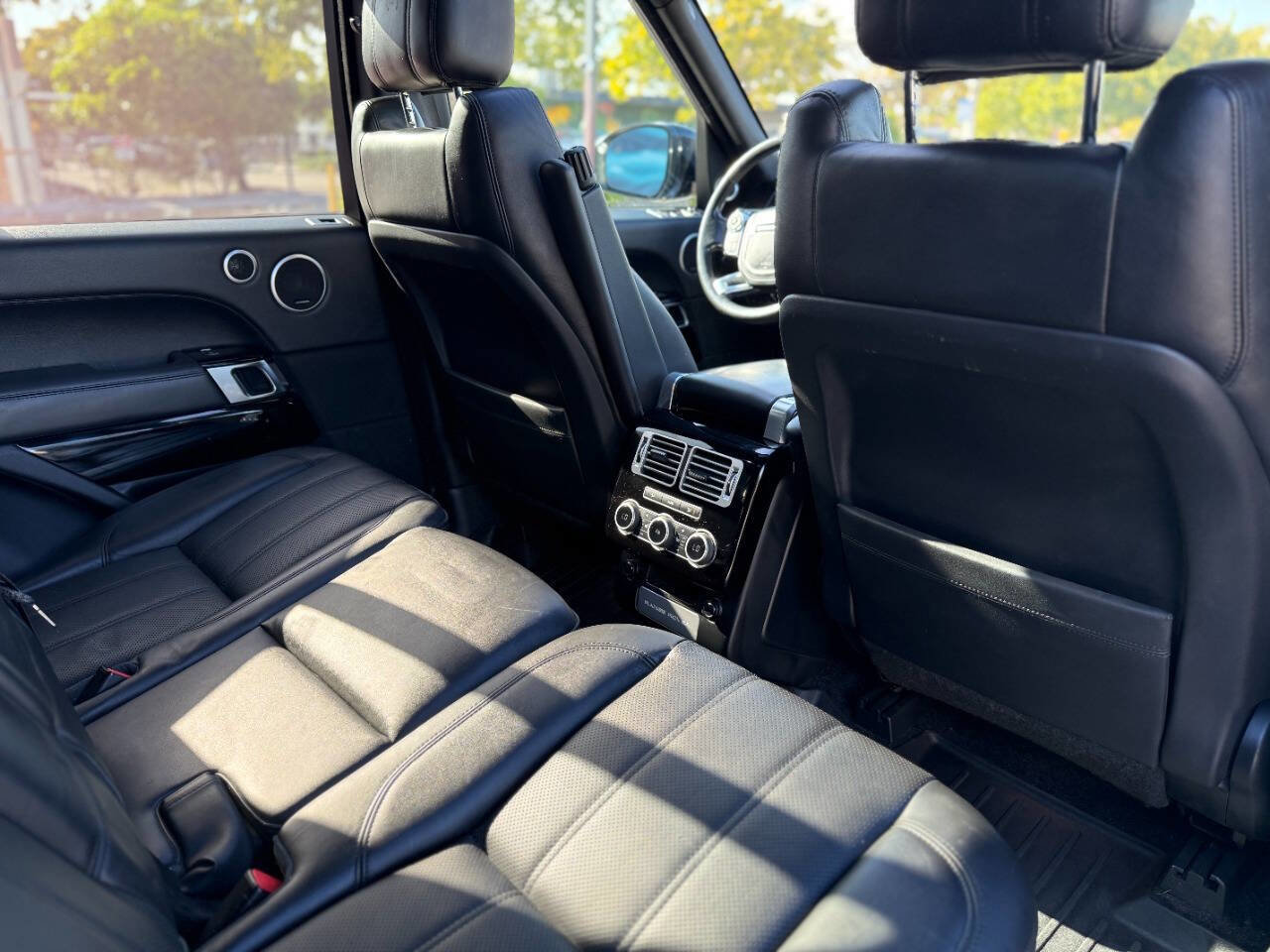 Used 2017 Land Rover Range Rover Supercharged image 16