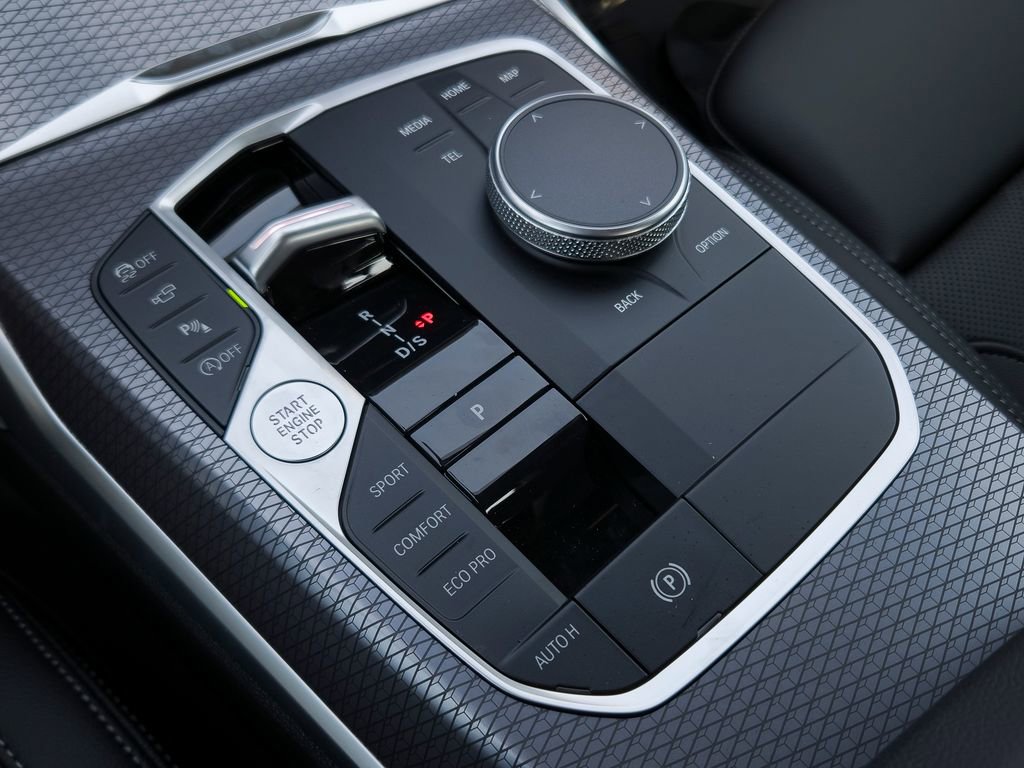 New 2026 BMW 330i xDrive Sedan w/ M Sport Package image 9