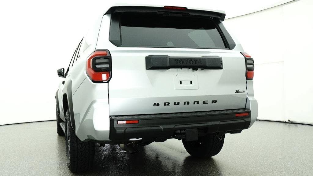 Used 2026 Toyota 4Runner SR5 RWD image 22