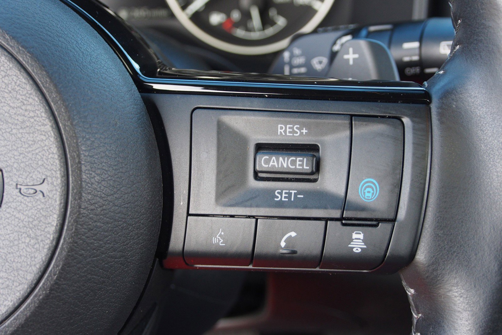 Used 2023 Nissan Rogue SL FWD image 23