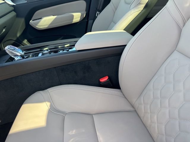 New 2026 Volvo XC60 B5 Plus w/ Climate Package image 19