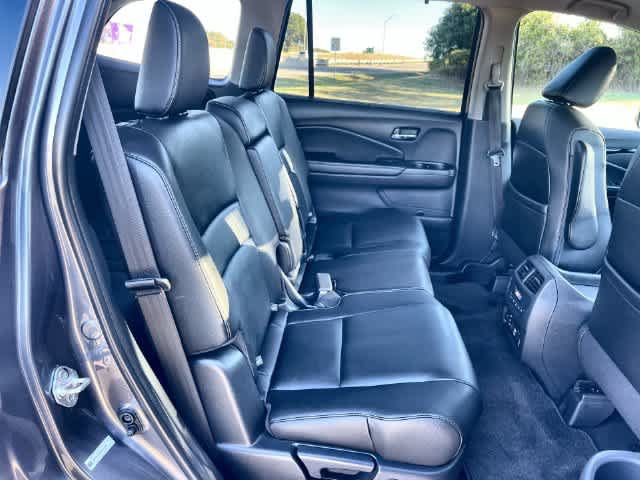 Used 2016 Honda Pilot Touring image 14