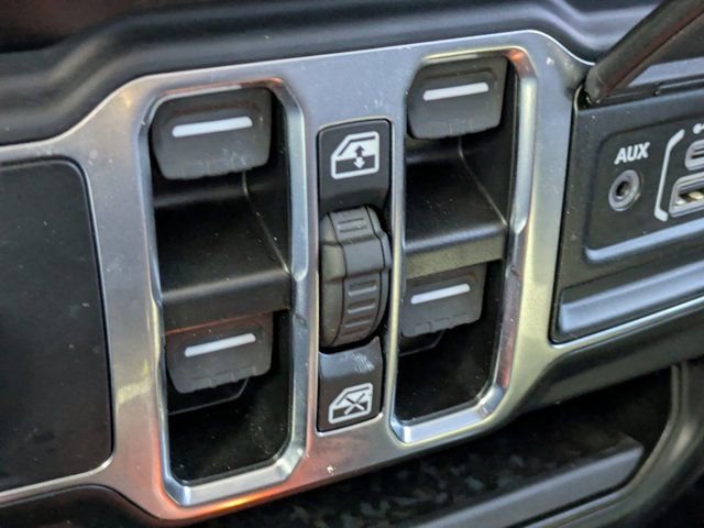 Used 2023 Jeep Gladiator Willys image 19