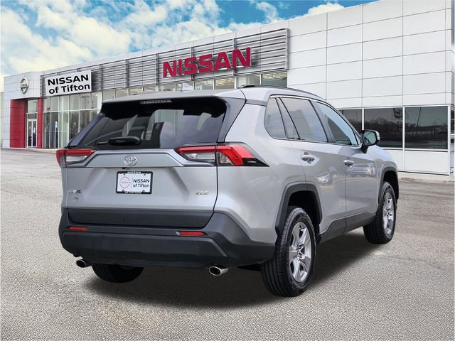 Used 2025 Toyota RAV4 XLE FWD image 4