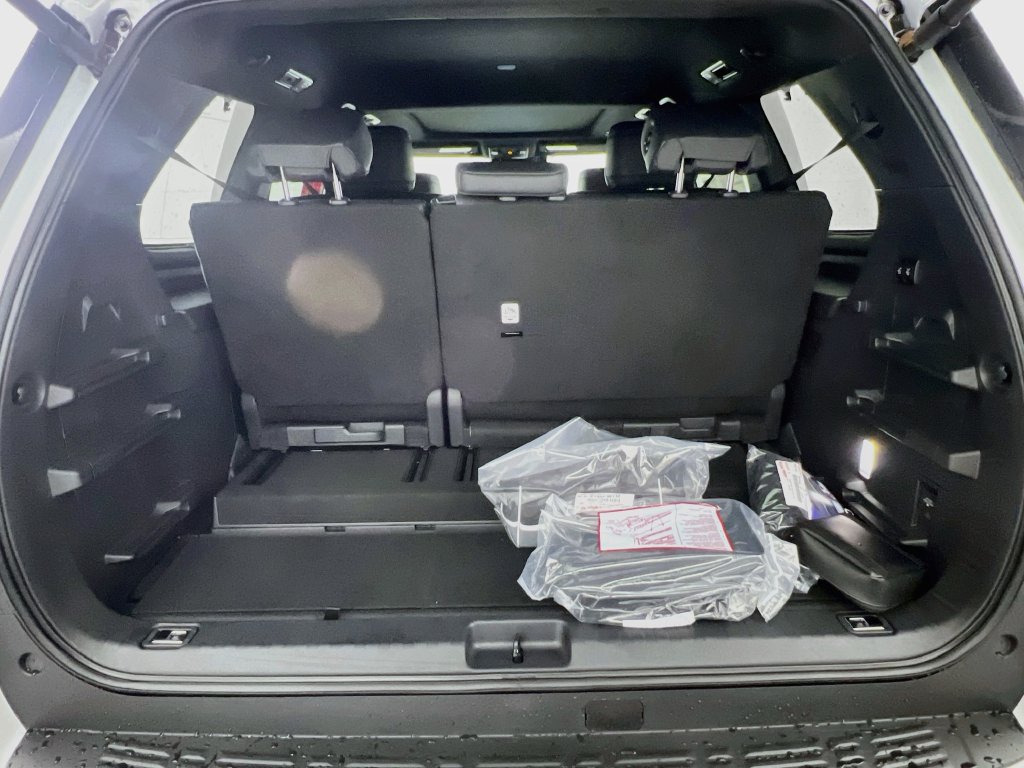 New 2026 Toyota Sequoia Platinum w/ TRD Off-Road Package AWD/4WD image 31
