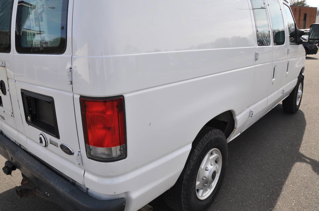 Used 2013 Ford E-250 and Econoline 250 RWD image 11