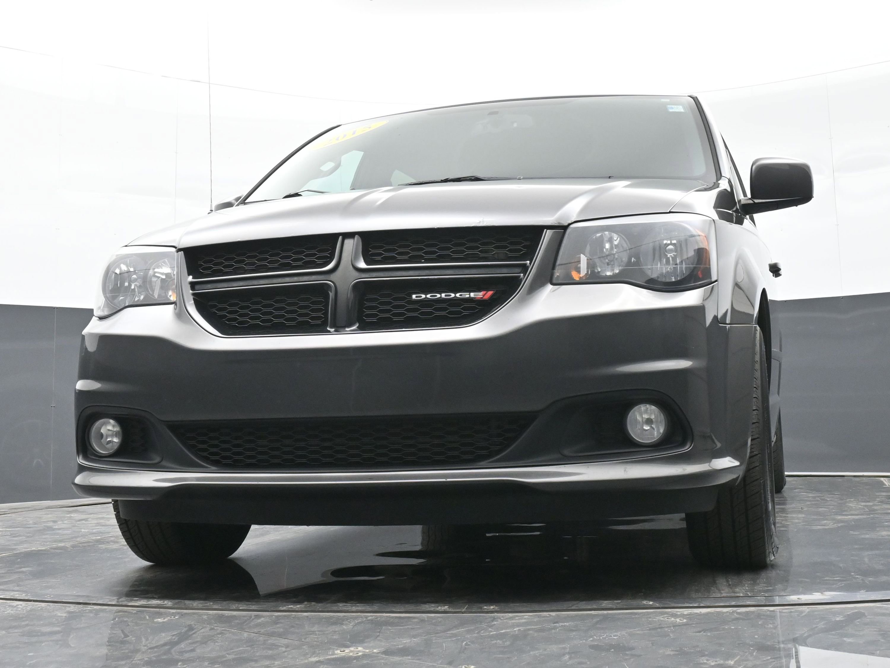 Used 2015 Dodge Grand Caravan SXT w/ Blacktop Package image 39