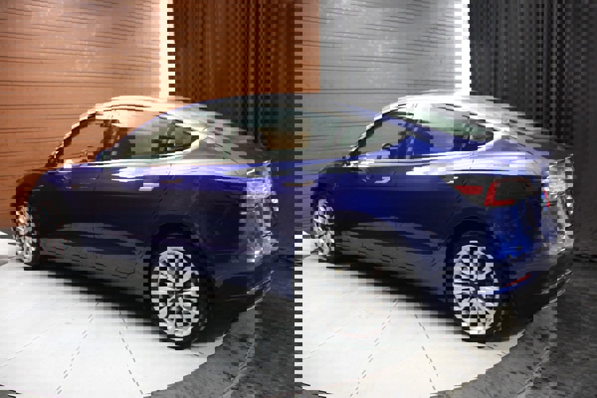 Used 2020 Tesla Model 3 Long Range image 9