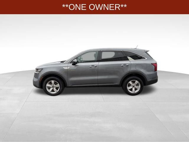 Used 2023 Kia Sorento LX image 4