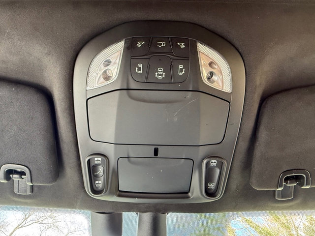 Used 2022 Chrysler Pacifica Pinnacle AWD/4WD image 34