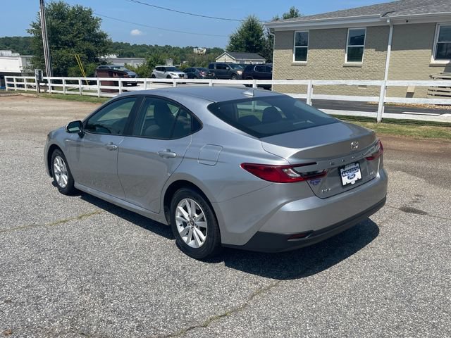 Used 2025 Toyota Camry LE FWD image 7
