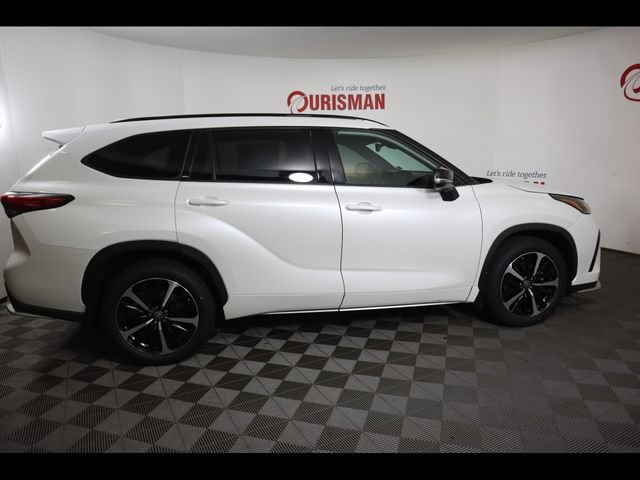 Used 2022 Toyota Highlander XSE AWD/4WD image 31