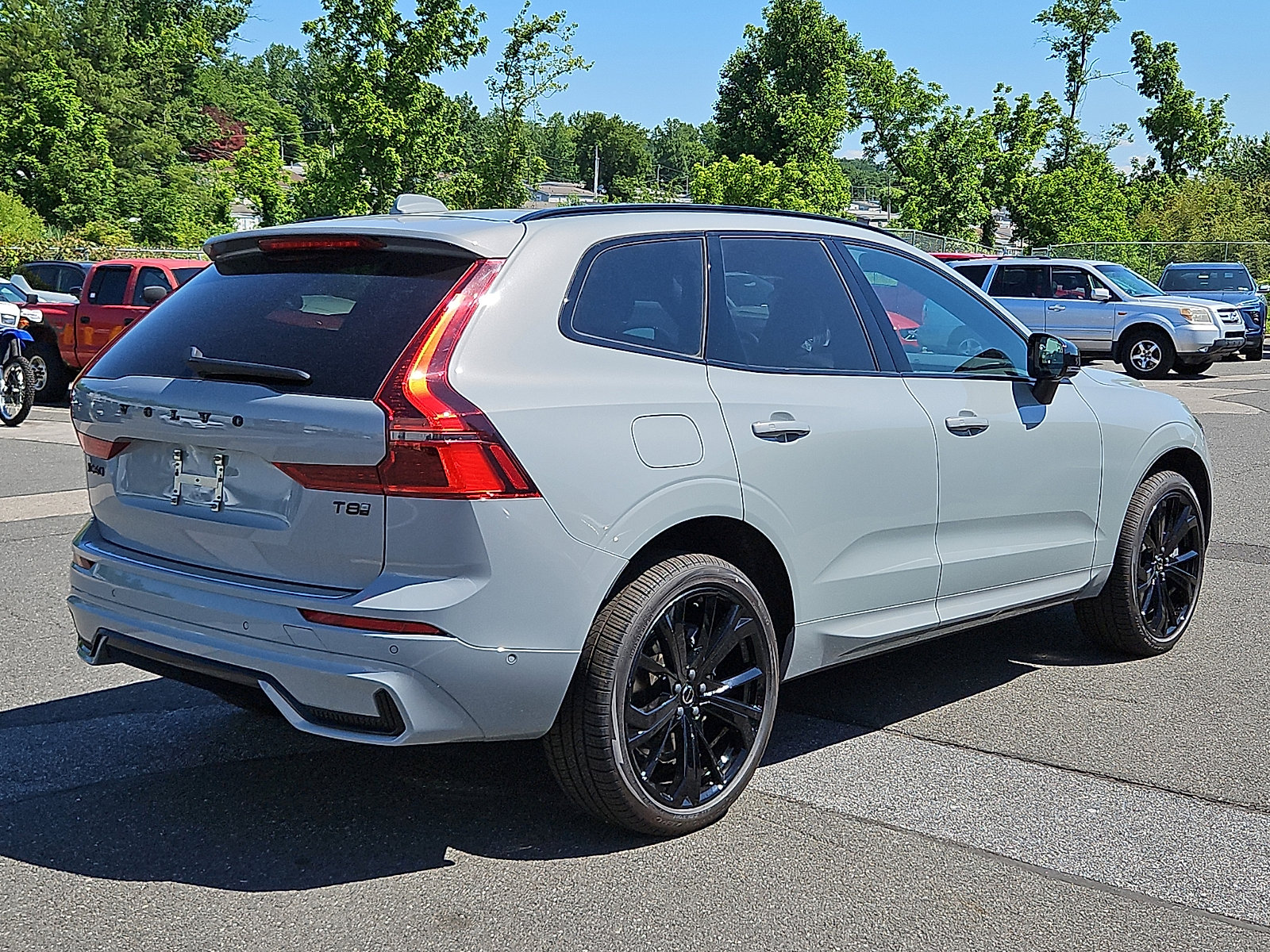 New 2026 Volvo XC60 T8 Ultra w/ Protection Package Premier AWD/4WD image 6