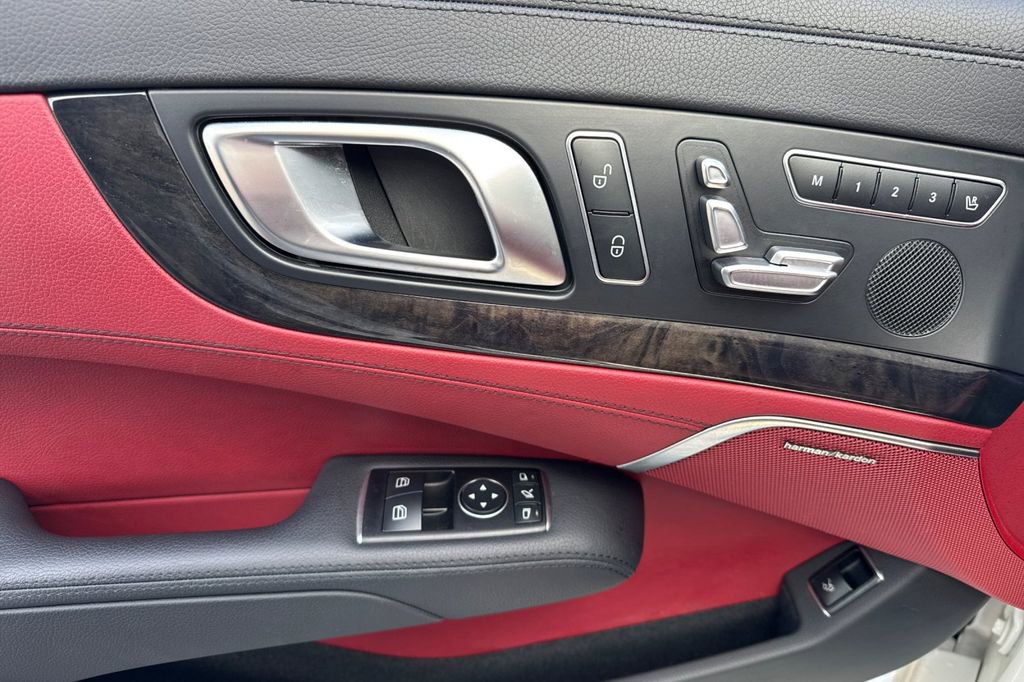 Used 2020 Mercedes-Benz SL 550 image 14