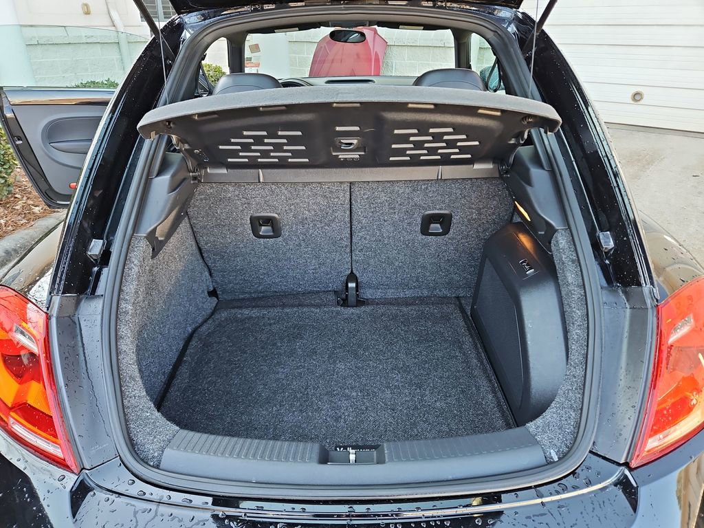 Used 2012 Volkswagen Beetle 2.5 image 26